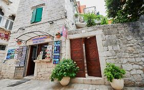 Apartments Ivica